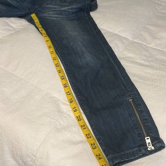 Blank NYC Size 25 Skinny Leg Overalls Whiskered Fading Ankle Zipper - Picture 12 of 13